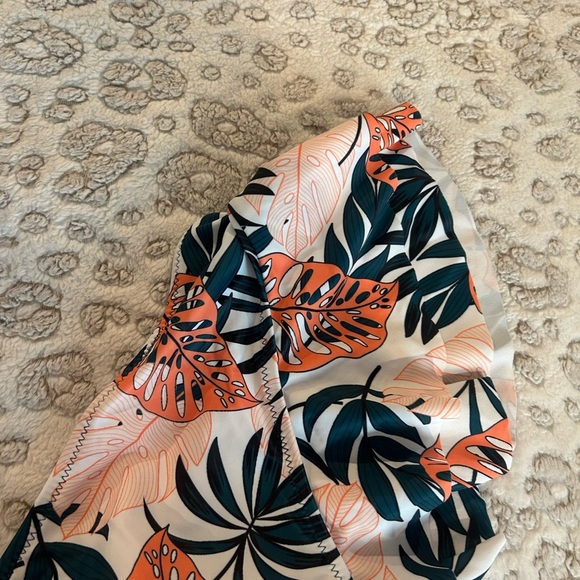 NWT Women’s Size XXL Tropical Print One Piece Swimsuit with ruffle sleeves - Picture 5 of 9